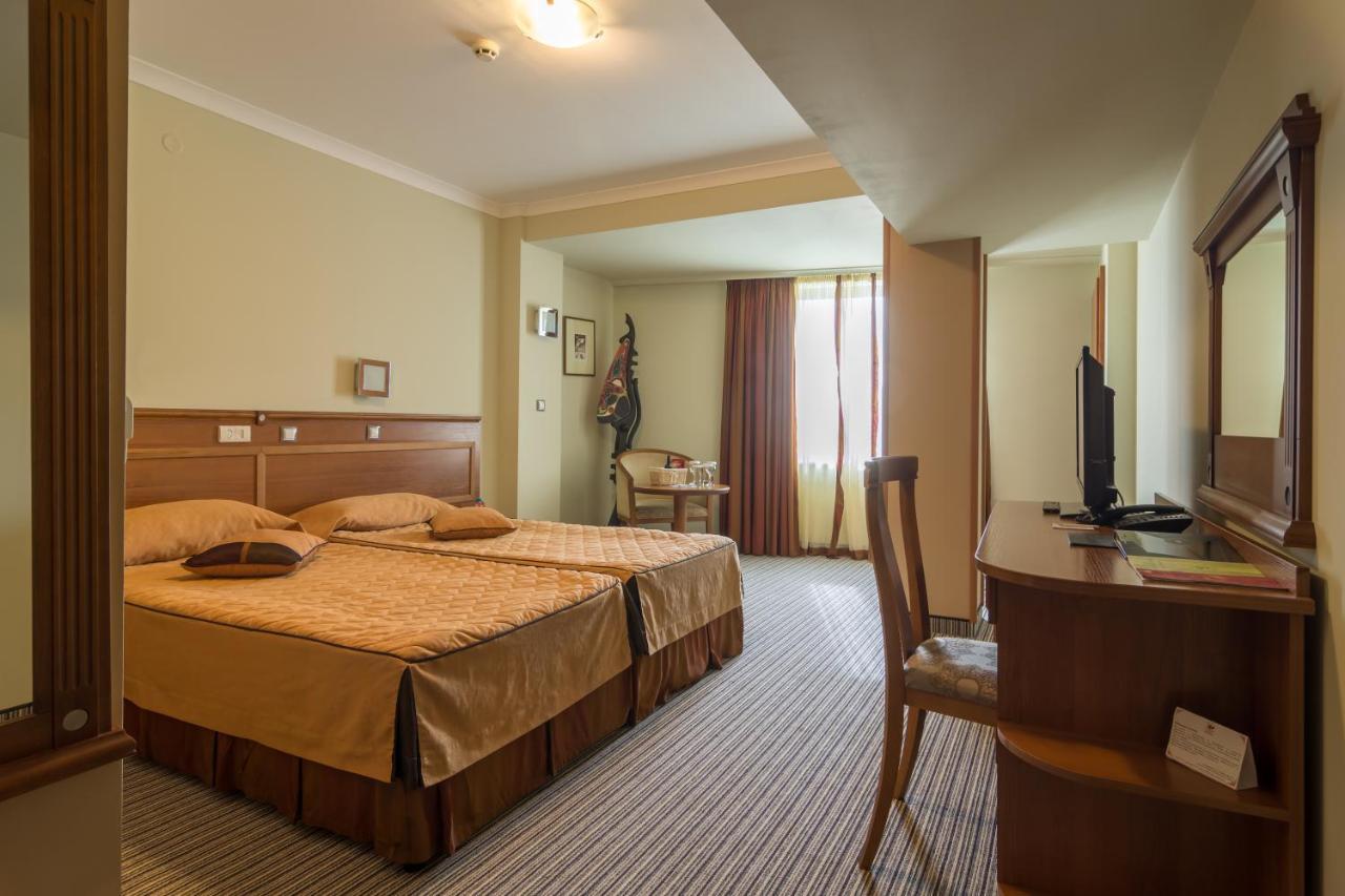 Diplomat Plaza Hotel & Resort 루코비트 외부 사진